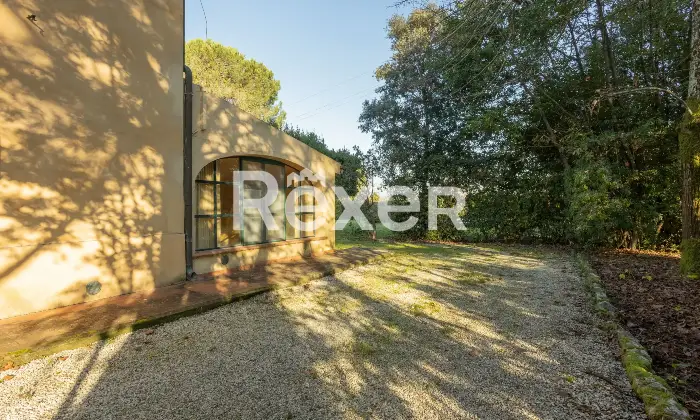 Rexer-Pisa-Villa-con-parco-e-piscina-Altro