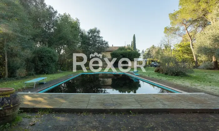 Rexer-Pisa-Villa-con-parco-e-piscina-Altro