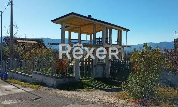 Rexer-Frosinone-Villa-in-cemento-armato-coperto-da-rifinire-Frosinone-Altro