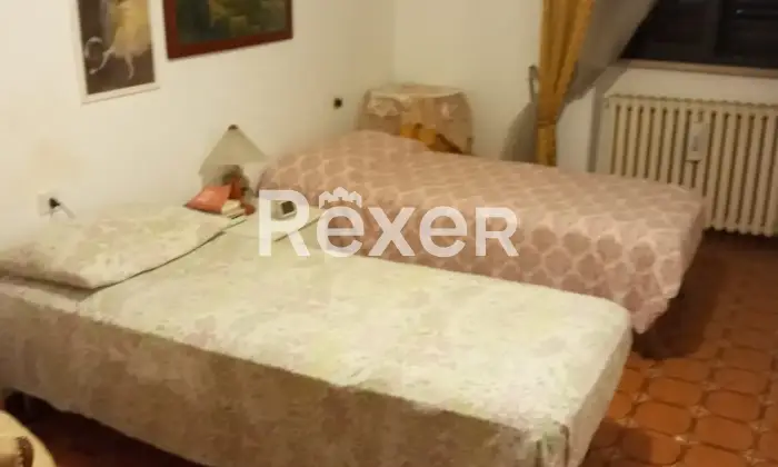 Rexer-Venosa-Casa-Semindipendente-su-pi-Livelli-con-Terrazzo-Magazzino-Altro