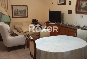 Rexer-Venosa-Casa-Semindipendente-su-pi-Livelli-con-Terrazzo-Magazzino-Altro