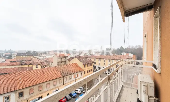 Rexer-Senago-Trilocale-al-quinto-piano-Balcone