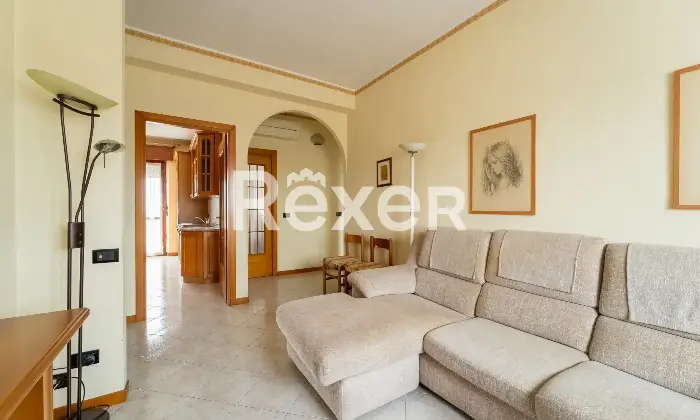 Rexer-Senago-Trilocale-al-quinto-piano-Salone