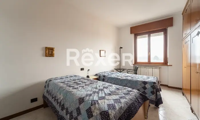 Rexer-Senago-Trilocale-al-quinto-piano-Camera-da-letto