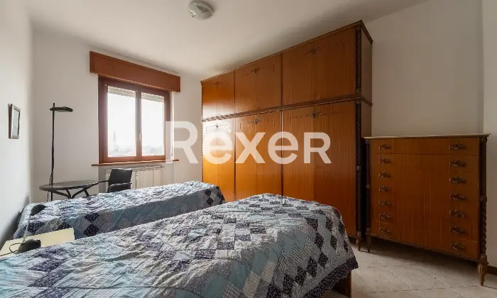 Rexer-Senago-Trilocale-al-quinto-piano-Camera-da-letto