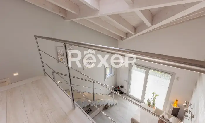 Rexer-Brembate-di-Sopra-Villa-indipendente-con-due-abitazioni-e-ampie-pertinenze-Altro