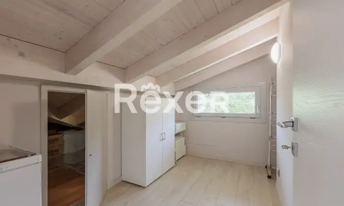 Rexer-Brembate-di-Sopra-Villa-indipendente-con-due-abitazioni-e-ampie-pertinenze-Altro