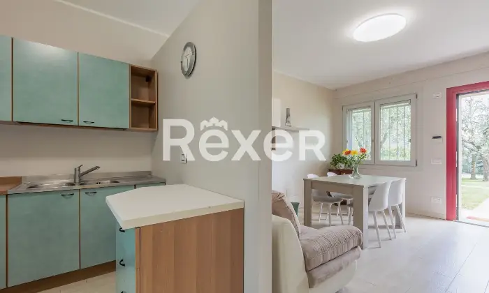 Rexer-Brembate-di-Sopra-Villa-indipendente-con-due-abitazioni-e-ampie-pertinenze-Altro