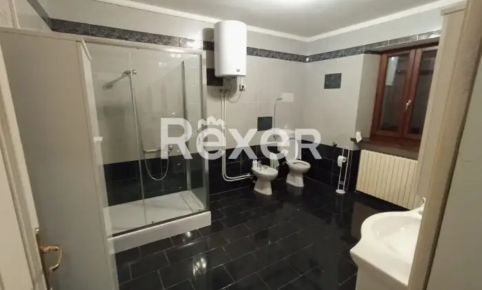 Rexer-Pavullo-nel-Frignano-Casa-indipendente-su-tre-piani-con-cortile-e-garage-a-Verica-Pavullo-nel-Frignano-Altro