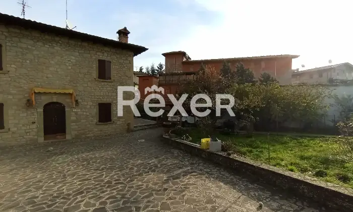 Rexer-Pavullo-nel-Frignano-Casa-indipendente-su-tre-piani-con-cortile-e-garage-a-Verica-Pavullo-nel-Frignano-Altro