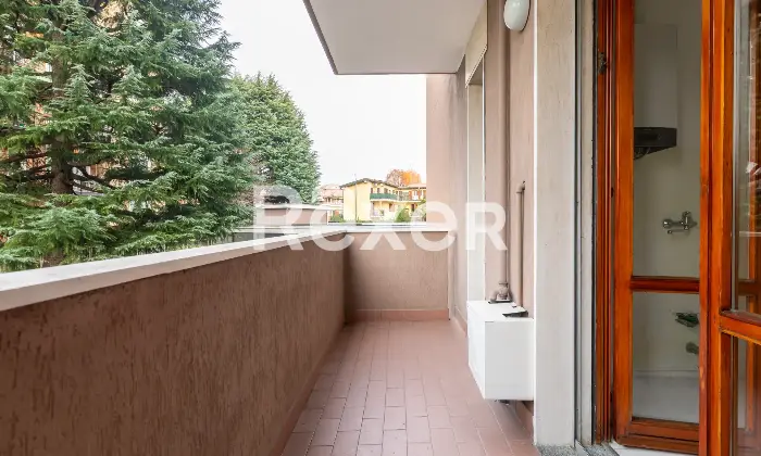 Rexer-Settimo-Milanese-Ampio-appartamento-di-Tre-locali-con-cucina-abitabile-Altro