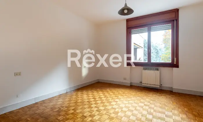 Rexer-Settimo-Milanese-Ampio-appartamento-di-Tre-locali-con-cucina-abitabile-Altro