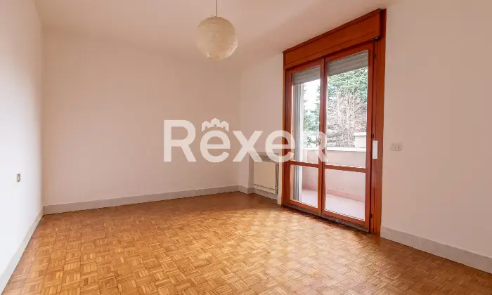 Rexer-Settimo-Milanese-Ampio-appartamento-di-Tre-locali-con-cucina-abitabile-Altro