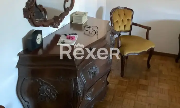 Rexer-Trecenta-Casa-singola-su-due-livelli-con-garage-giardino-e-area-edificabile-di-m-a-Trecenta-Altro