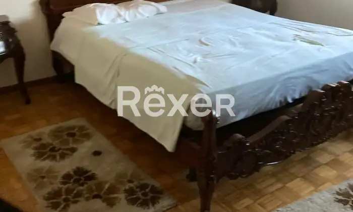 Rexer-Trecenta-Casa-singola-su-due-livelli-con-garage-giardino-e-area-edificabile-di-m-a-Trecenta-Altro