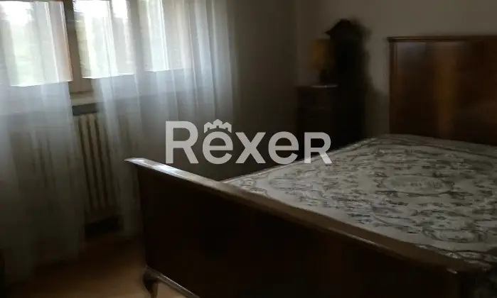 Rexer-Trecenta-Casa-singola-su-due-livelli-con-garage-giardino-e-area-edificabile-di-m-a-Trecenta-Altro