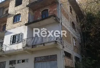 Rexer-Pennapiedimonte-Palazzina-su-tre-piani-con-appartamenti-balconi-e-riscaldamento-autonomo-a-metano-Altro