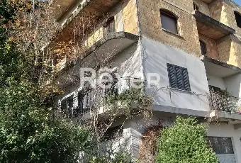 Rexer-Pennapiedimonte-Palazzina-su-tre-piani-con-appartamenti-balconi-e-riscaldamento-autonomo-a-metano-Altro
