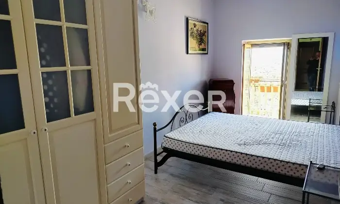 Rexer-Celano-Casa-in-vendita-nel-cuore-del-centro-storico-di-Celano-Camera-da-letto