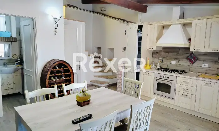 Rexer-Celano-Casa-in-vendita-nel-cuore-del-centro-storico-di-Celano-Cucina