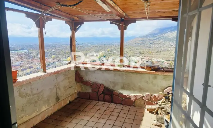 Rexer-Celano-Casa-in-vendita-nel-cuore-del-centro-storico-di-Celano-Terrazzo