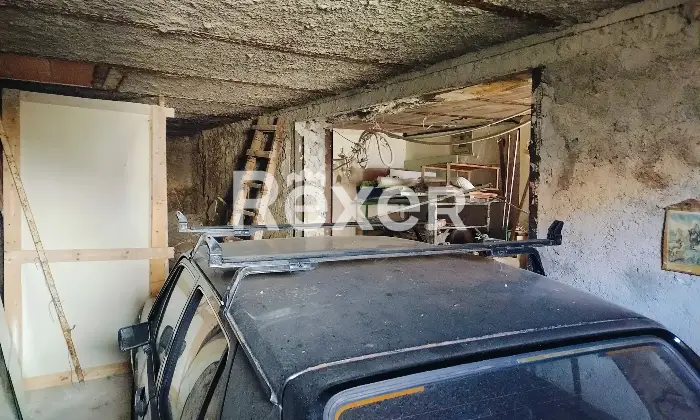 Rexer-Celano-Casa-in-vendita-nel-cuore-del-centro-storico-di-Celano-Garage