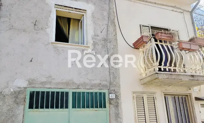 Rexer-Celano-Casa-in-vendita-nel-cuore-del-centro-storico-di-Celano-Facciata