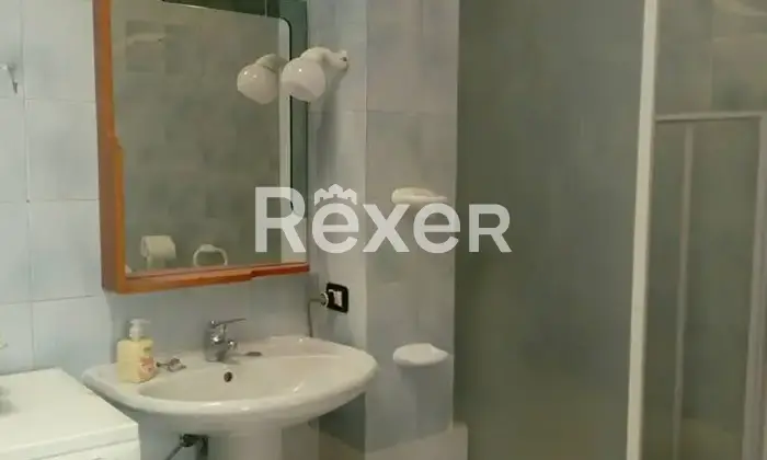 Rexer-Avola-Attico-al-secondo-piano-senza-ascensore-ideale-come-abitazione-principale-o-casa-vacanze-Bagno