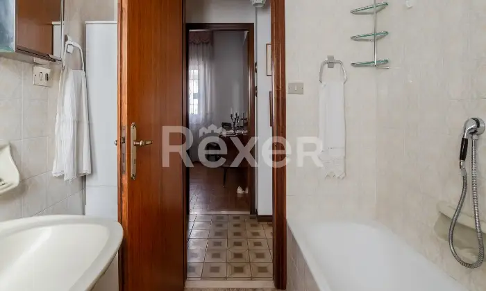 Rexer-Bologna-Trilocale-al-piano-primo-Altro