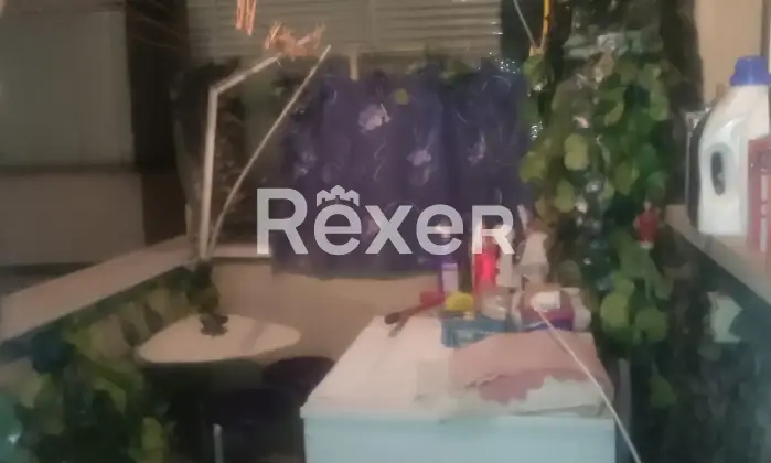 Rexer-Roma-Appartamento-bilocale-con-ascensore-e-cantina-Balcone