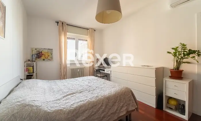 Rexer-Milano-Ultimo-piano-luminoso-con-balcone-e-box-la-tua-nuova-opportunit-in-citt-Altro