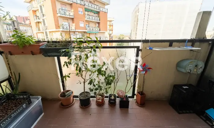 Rexer-Milano-Ultimo-piano-luminoso-con-balcone-e-box-Altro