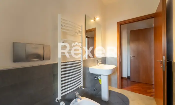 Rexer-Milano-Bilocale-piano-alto-zona-Washington-Altro