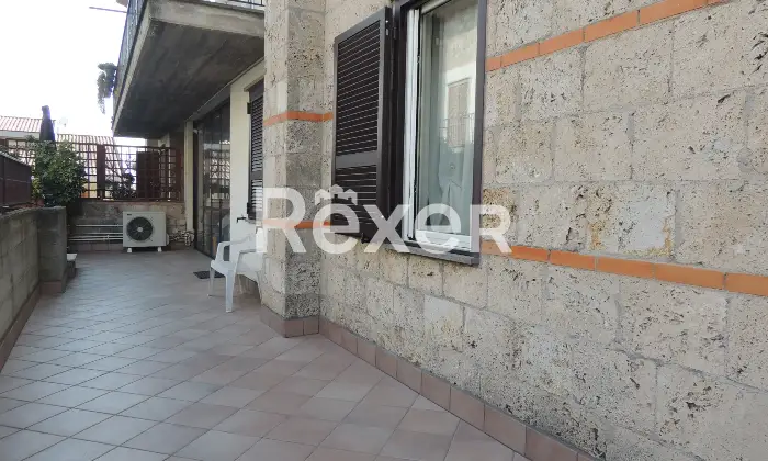 Rexer-Terni-Villetta-a-schiera-zona-residenziale-ottimo-stato-Giardino