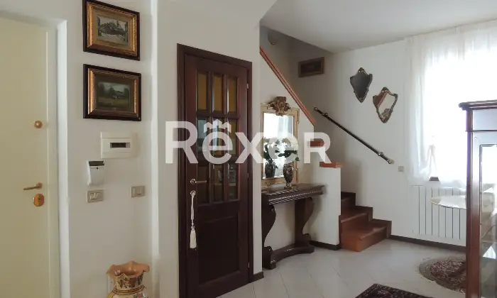 Rexer-Terni-Villetta-a-schiera-zona-residenziale-ottimo-stato-Altro