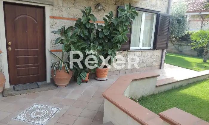 Rexer-Terni-Villetta-a-schiera-zona-residenziale-ottimo-stato-Giardino