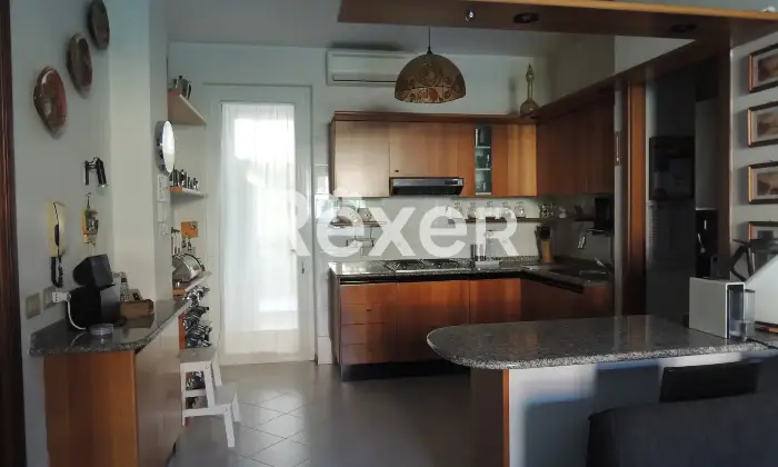 Rexer-Terni-Villetta-a-schiera-zona-residenziale-ottimo-stato-Cucina