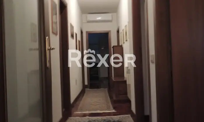 Rexer-Terni-Villetta-a-schiera-zona-residenziale-ottimo-stato-Corridoio