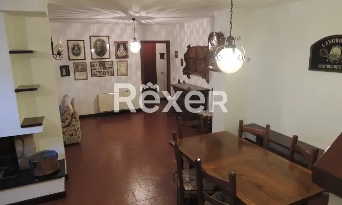 Rexer-Terni-Villetta-a-schiera-zona-residenziale-ottimo-stato-Taverna