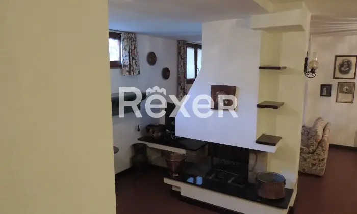 Rexer-Terni-Villetta-a-schiera-zona-residenziale-ottimo-stato-Taverna