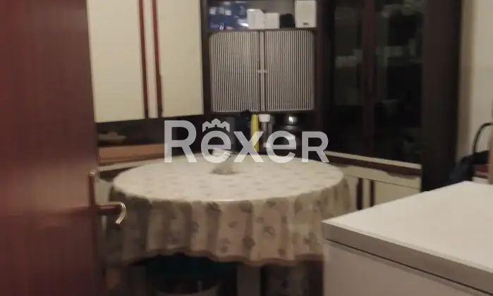 Rexer-Terni-Villetta-a-schiera-zona-residenziale-ottimo-stato-Cantina