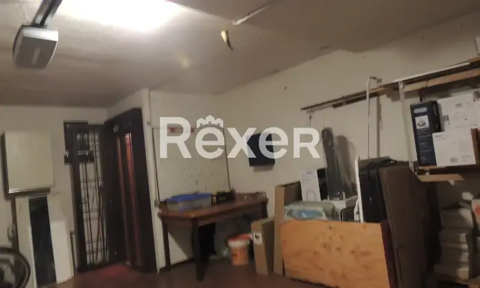 Rexer-Terni-Villetta-a-schiera-zona-residenziale-ottimo-stato-Box