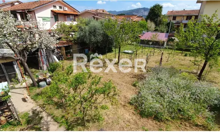 Rexer-Pieve-A-Nievole-Complesso-residenziale-con-due-unit-indipendenti-giardino-box-e-pertinenze-m-totali-Altro