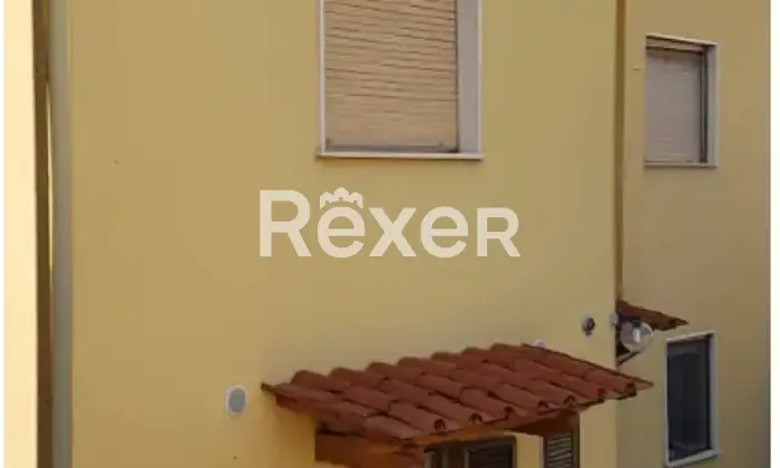 Rexer-Pieve-A-Nievole-Complesso-residenziale-con-due-unit-indipendenti-giardino-box-e-pertinenze-m-totali-Altro