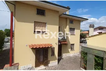 Rexer-Pieve-A-Nievole-Complesso-residenziale-con-due-unit-indipendenti-giardino-box-e-pertinenze-m-totali-Altro