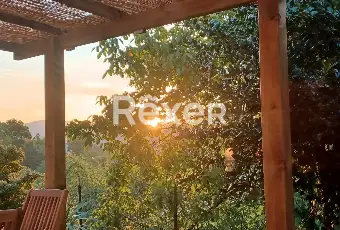 Rexer-Cantagallo-Elegante-appartamento-di-mq-in-casa-colonica-ristrutturata-con-giardino-di-mq-Altro