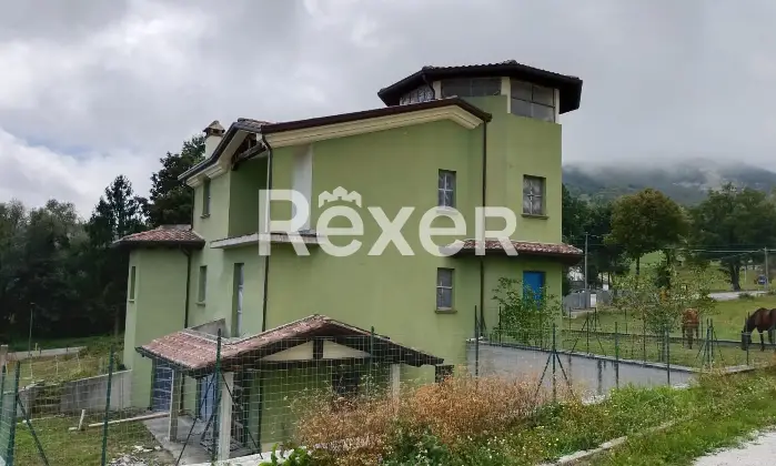 Rexer-Montecopiolo-Casa-Indipendente-internamente-al-grezzo-in-vendita-in-via-Mazzini-a-Montecopiolo-RN-Facciata