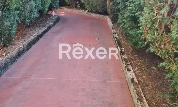 Rexer-Isernia-Attico-di-Prestigio-con-Terrazzo-Panoramico-nel-Cuore-di-Isernia-Altro