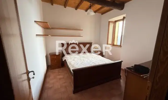 Rexer-Vinci-Casa-rustica-immersa-nel-bosco-su-due-livelli-Altro