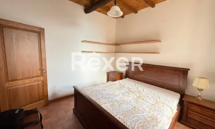 Rexer-Vinci-Casa-rustica-su-due-livelli-con-tetto-rifatto-e-progetto-approvato-Altro